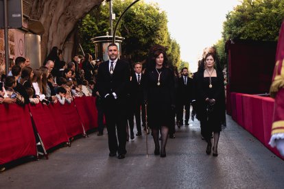 Procesión del Entierro por las calles de Almería.