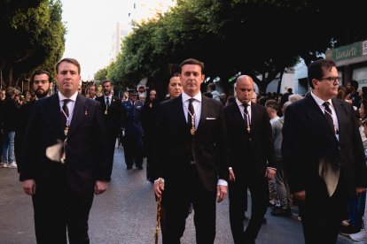 Procesión del Entierro por las calles de Almería.
