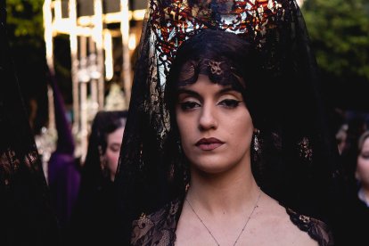 Procesión del Entierro por las calles de Almería.