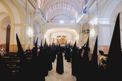 Procesión del Entierro por las calles de Almería.