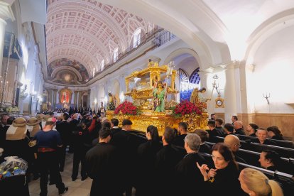 Procesión del Entierro por las calles de Almería.