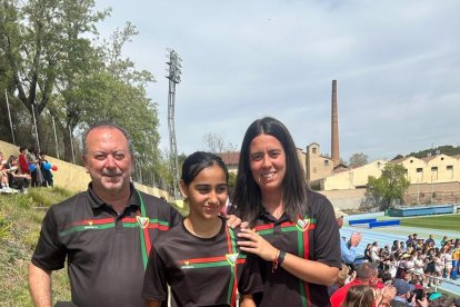 Encarni y Juan con la jugadora Jennifer, la más destacada.