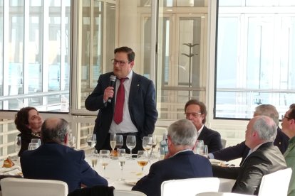 Intervención del homenajeado, Juan José Muñoz del Pozo, tras el almuerzo.