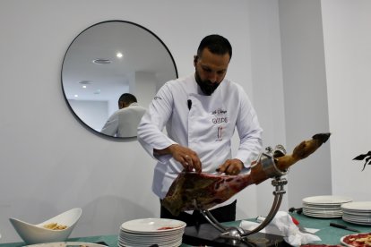 El evento contó con un servicio de catering y se abrieron las instalaciones a todos los asistentes.