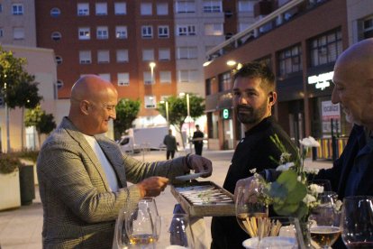 El evento contó con un servicio de catering y se abrieron las instalaciones a todos los asistentes.