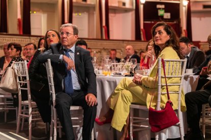 Loli Cruz, diputada provincial; Jerónimo Parra, presidente de la Cámara de Comercio de Almería; y Carmen Aguilar, concejal del Ayuntamiento de Almería y diputada provincial.