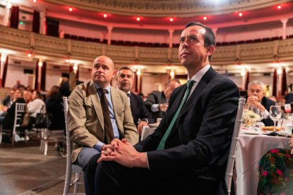 José María Martín, subdelegado del Gobierno en Almería; Juan Antonio Lorenzo, parlamentario del PSOE; y Antonio Martínez, secretario de Organización del PSOE.