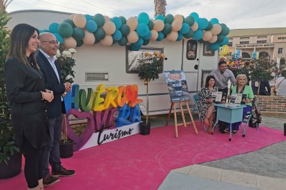 El alcalde y concejales al comienzo del festival.