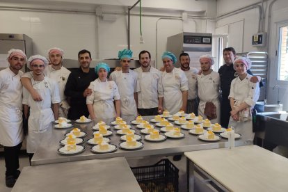 Alumnos y profesores de las Escuelas de Salobreña y Almería.