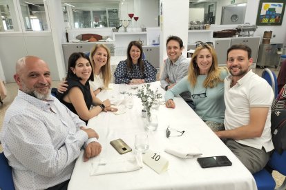 Personal de ANPE durante el almuerzo en la jornada de clausura.