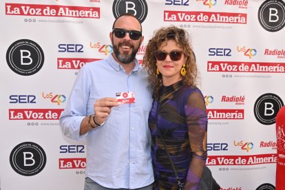 Manuel y Ana disfrutando San Marcos 2023 en la caseta de La Bodega del Jamón.
