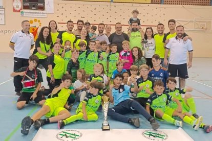 Almería Futsal celebrando la victoria.