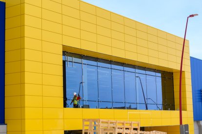 En las dos últimas semanas se ha colocado el cerramiento acristalado