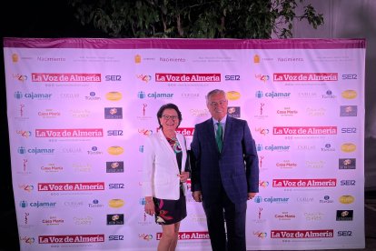 Miguel Guijarro, alcalde de Gérgal, y su esposa, Josefina Rubio.