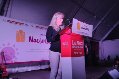 María Antonia Martínez ha recogido el Premio Gente para Antonio Ruiz García en su nombre.