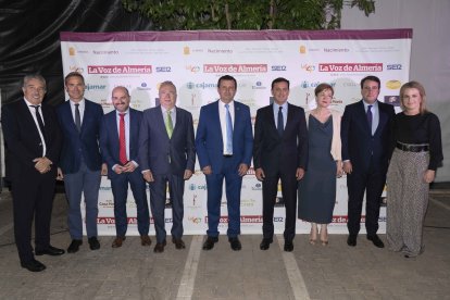 Juan Fernández, Amós García, Francisco Álvarez, Pedro Manuel de la Cruz, Antonio Fernández, Javier Aureliano García, Antonia Sánchez Villanueva, Fernando Giménez y María Luisa Cruz.