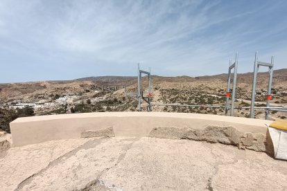 Los recrecidos permiten una buena visualización tanto de la tronera como de las aspillerías