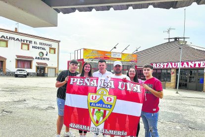 Fieles a una amistad de años y a un sentimiento por el Almería.