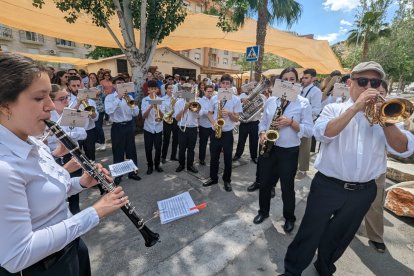 La banda de música fue la encargada de tocar los pasodobles para ambientar.