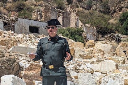 Raúl Martínez, alcalde de Macael y Guardia Civil en la recreación, ponía fin a la quinta edición.