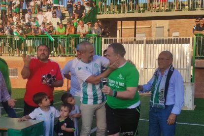 Caras de alegría y felicidad por el ascenso a División de Honor. 