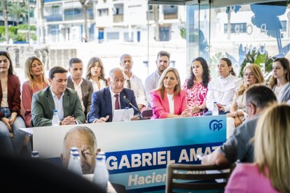 Alcalde de Roquetas, presidente provincial del PP y candidatos.
