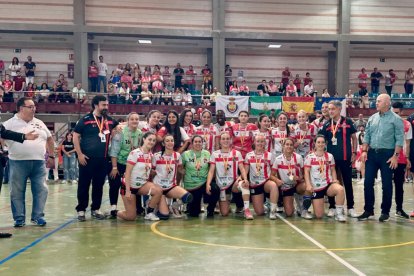 Foto de familia del BM Roquetas.