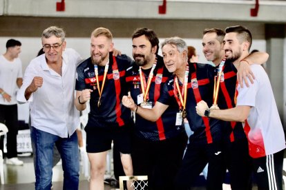 Un cuerpo técnico de categoría.