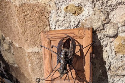 Insectos hechos a partir de basura.