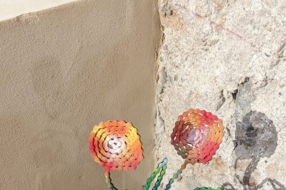 Un centro de flores.