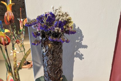 Jarrones decorativos.