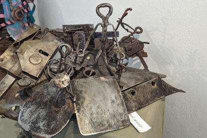 Una escultura dedicada al encierro por la pandemia.