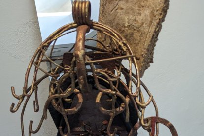 La cara de una mujer.