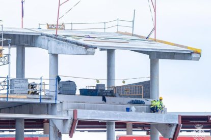 Cubiertas para albergar también algunos palcos VIP.