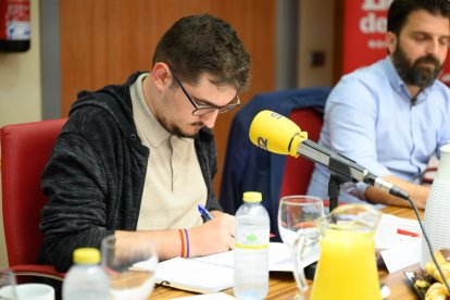 Tomando notas, Alejandro Lorenzo.