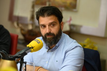 Vox presenta a Juan Francisco Rojas.