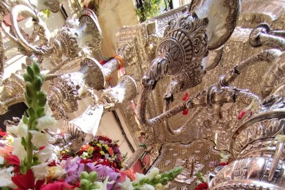 Detalle de la carreta del Simpecado de la Hermandad del Rocío de Almería.