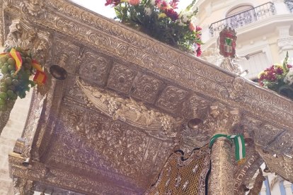 Detalle del Simpecado de Almería.