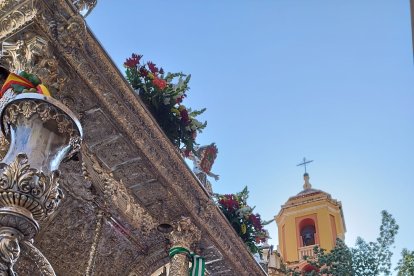 La carreta del Simpecado de Almería, ante San Pedro.