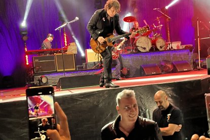 El artista cerca de sus fans.