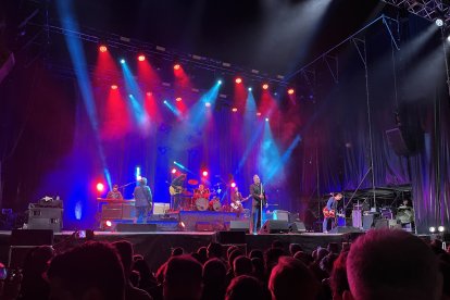 Cantó un gran repertorio de canciones.