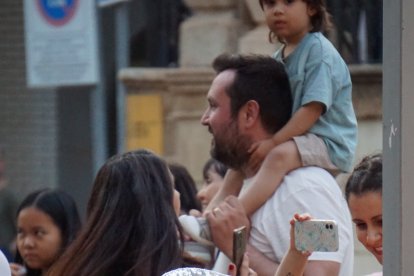 El público disfruta de las propuestas de la Noche en Blanco 2023.