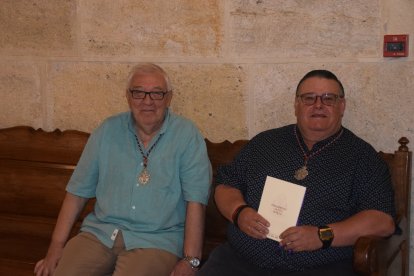 Luis Ort y el cofrade y ex capataz Papica.