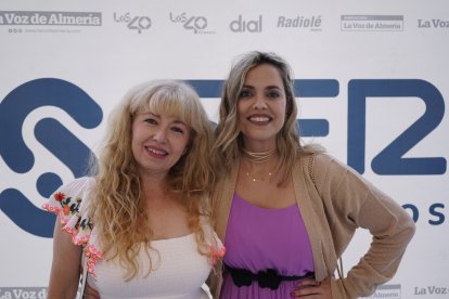 Rosa Ojeda y la interiorista Alejandra Abad.