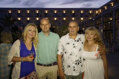 Manuel Magan, Raquel Sierra, de Novovisión; Manuel Tejero y Rosi Ojeda.