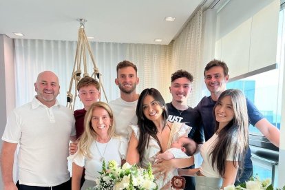 Foto de familia de Leo Baptistao en Santos (Brasil).