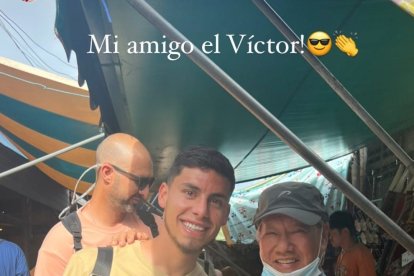 Divertida imagen de Robertone desde Tailandia.