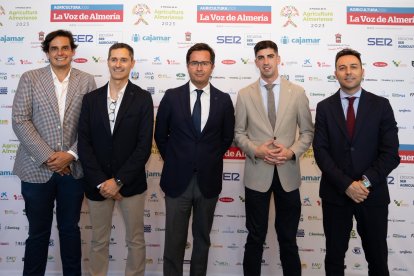 Luis Flores, Jordi Portolés, Francisco Góngora, Manuel Martínez y Ricardo Céspedes.
