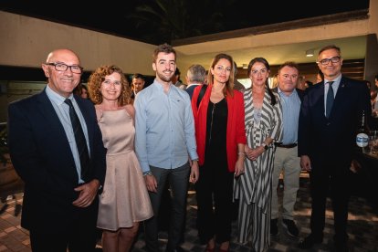 José Manuel Rodríguez, María José Daureo, Diego Martínez (IAJ), María Esparza (IAM), la delegada de Gobierno en Almería, Aránzazu Martín, Salva Moya y el delegado de Empleo en Almería, Amós García.