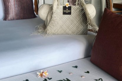 Feliz luna de miel para dar la bienvenida.